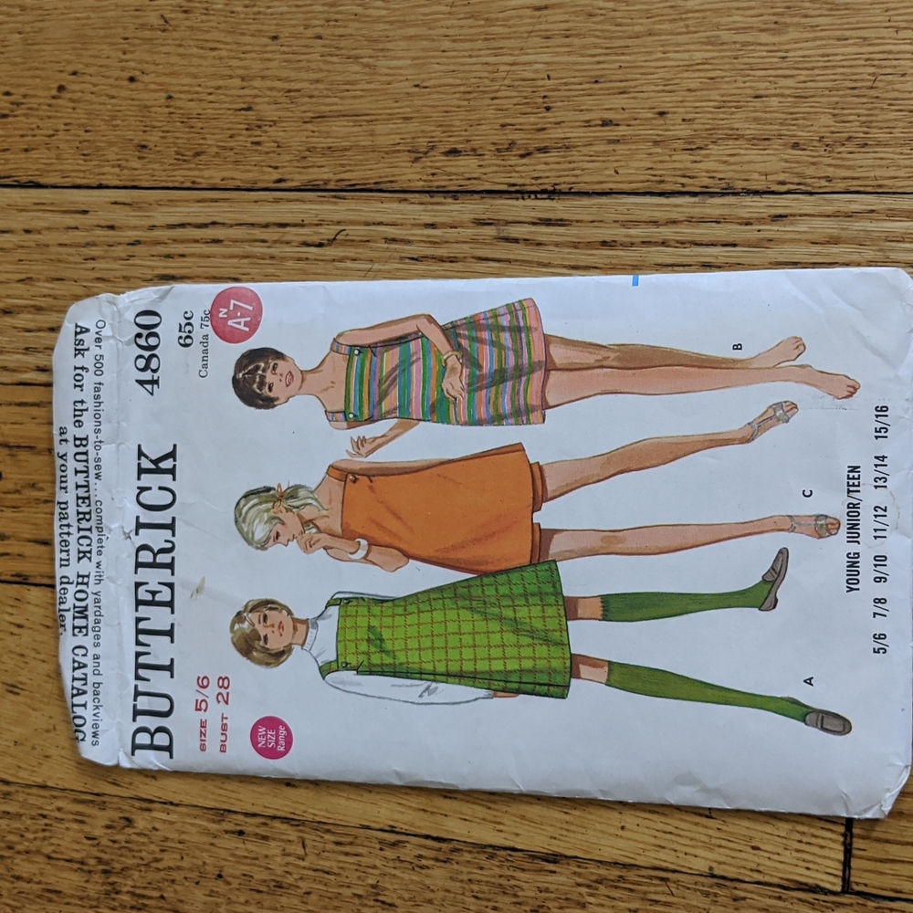 Mod Vintage 1960s Butterick Junior Jumper, Shorts